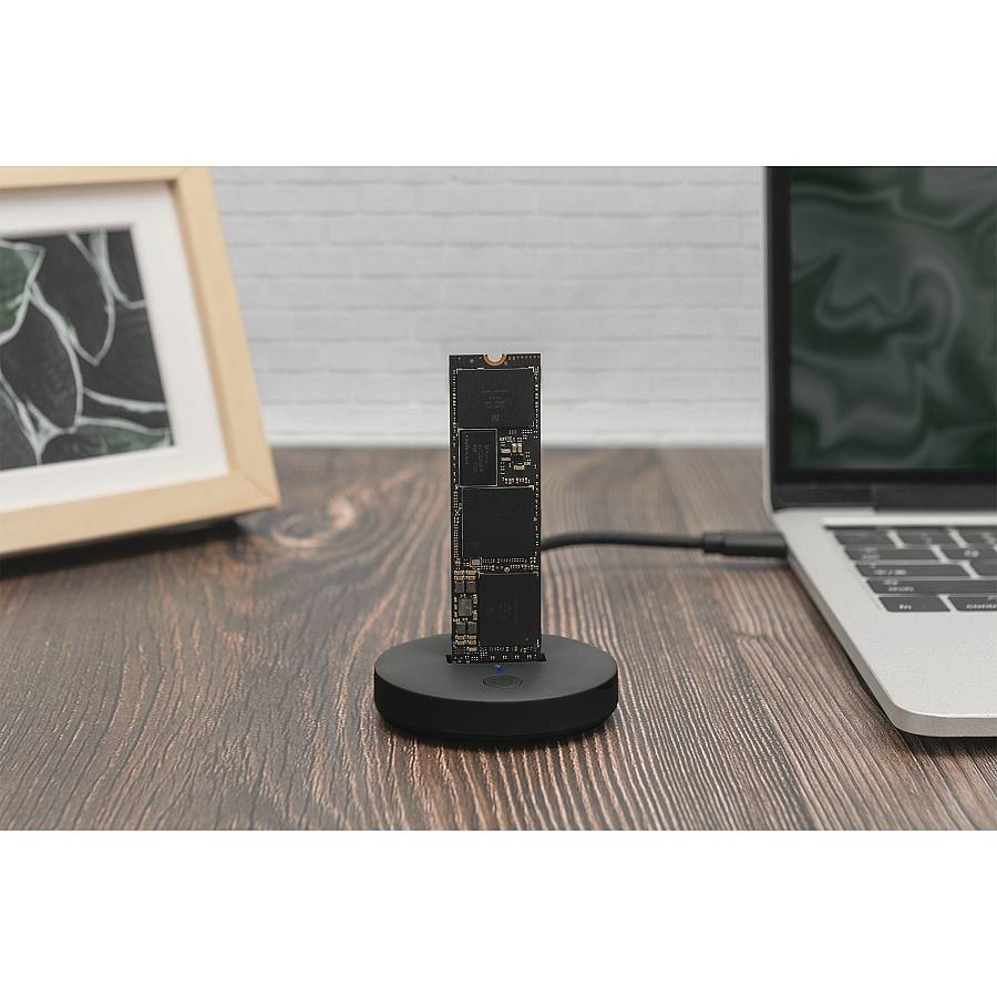 DIGITUS Docking USB-C->NVMe/SATA SSD black