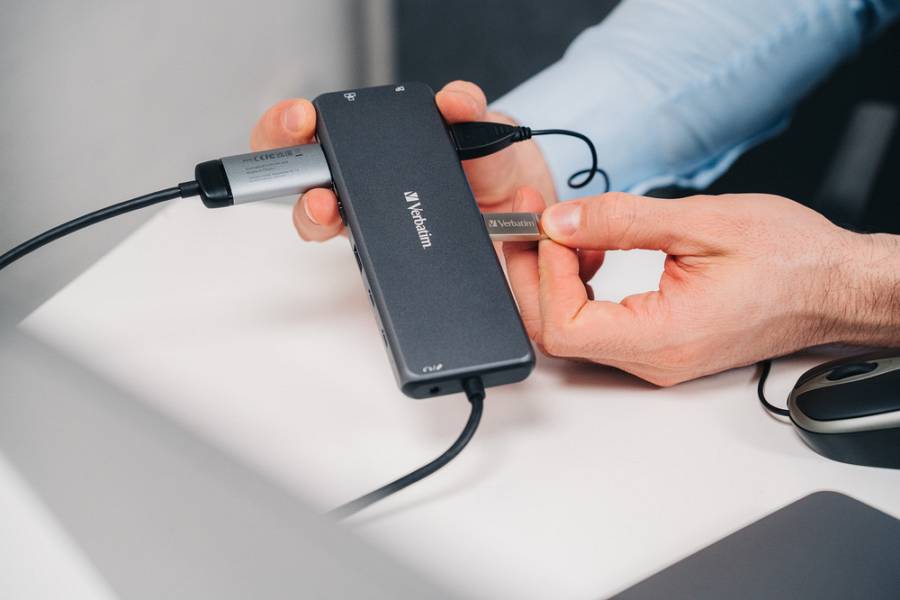 Verbatim USB-C 13-Port Hub Triple Display 100W PD CMH-13