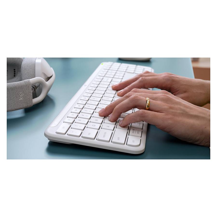 Logitech Signature Slim Wireless K950